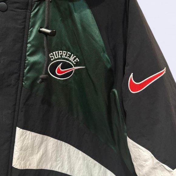 Supreme Black and Green Windbreaker - Picture 3 of 3